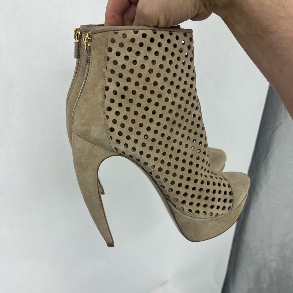 Walter Steiger suede Lobster Claw Heeled Boots - Picture 7 of 17